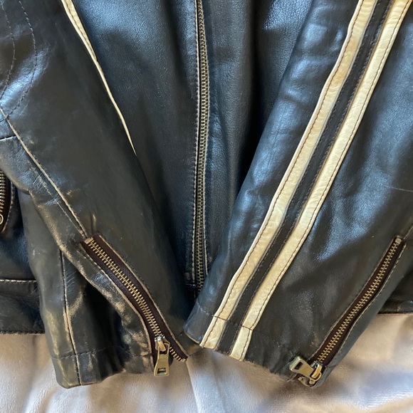 Arma Leather Jacket - Picture 2 of 8